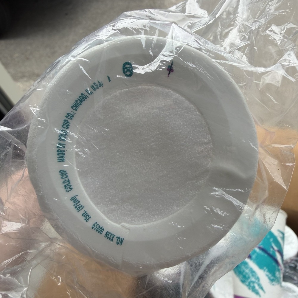 Rare Vintage 90s Sweetheart Jazz Design 33oz Styrofoam Cups - 40 count New! - Picture 4 of 5